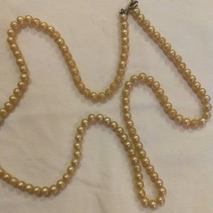 Vintage pearl necklace